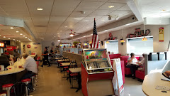 Diner near Rainbow Motel